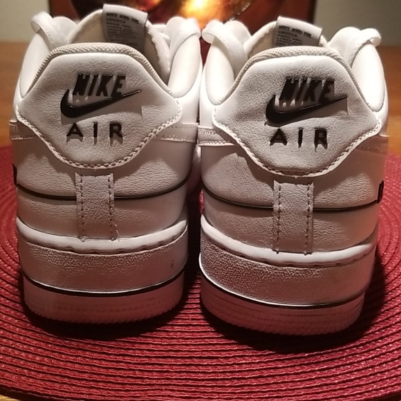Nike Air Force One AF1. Size 8.5 - Picture 8 of 12